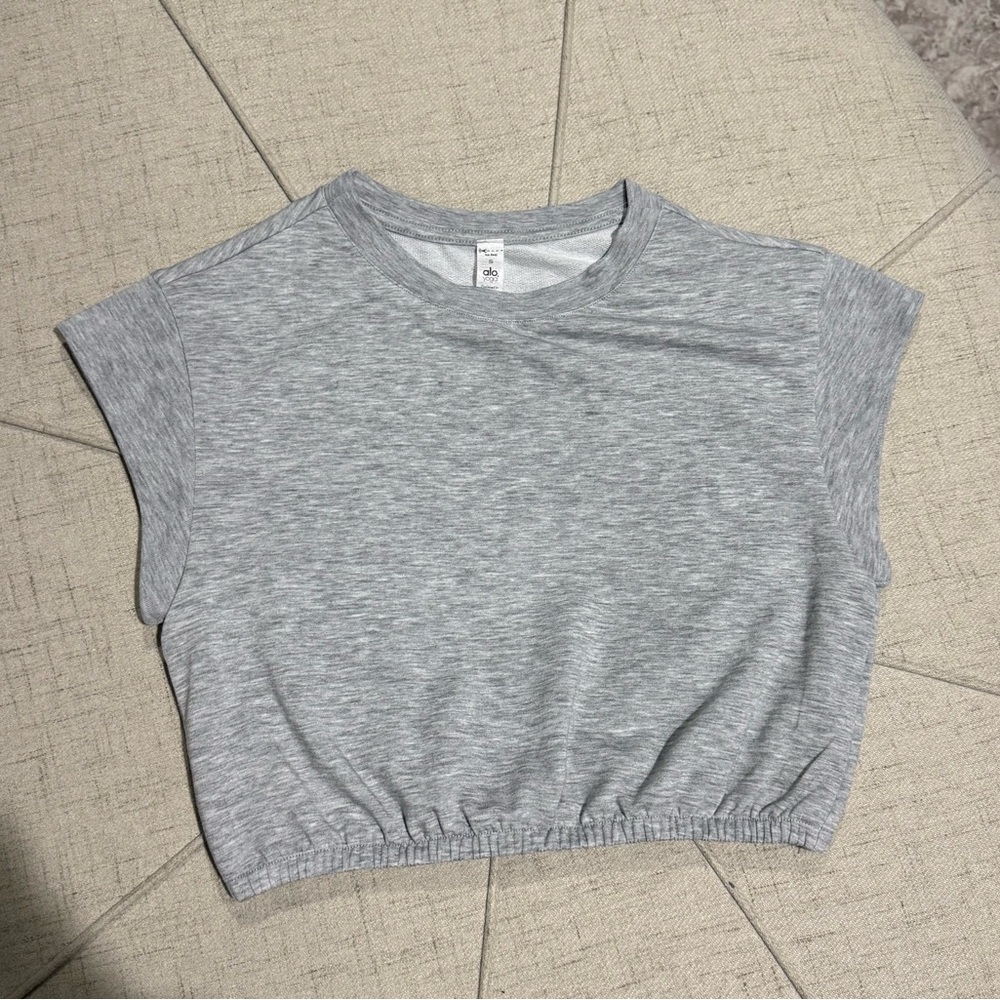 Alo Yoga cap sleeve tee